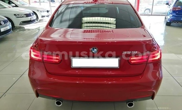 Acheter Occasion Voiture BMW 3–Series Rouge à Beitbridge, Matabeleland South Acheter Occasion Voiture BMW 3–Series Rouge à Beitbridge, Matabeleland South
