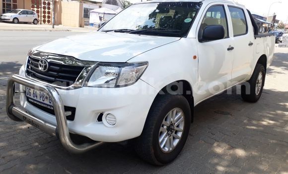 Tenga Tsaru Toyota Hilux Chena Mota in Beitbridge in Matabeleland South Tenga Tsaru Toyota Hilux Chena Mota in Beitbridge in Matabeleland South