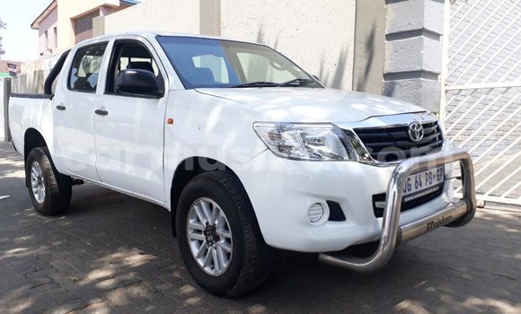 Tenga Tsaru Toyota Hilux Chena Mota in Beitbridge in Matabeleland South Tenga Tsaru Toyota Hilux Chena Mota in Beitbridge in Matabeleland South