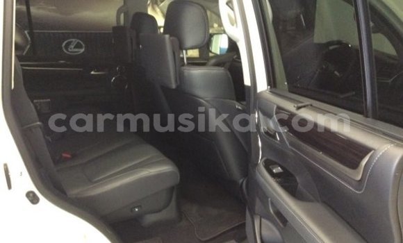 Acheter Occasion Voiture Lexus LX Blanc à Beitbridge, Matabeleland South Acheter Occasion Voiture Lexus LX Blanc à Beitbridge, Matabeleland South