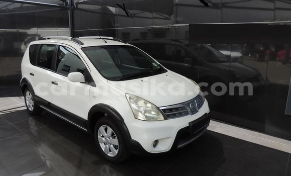 Acheter Occasion Voiture Nissan Livina Blanc à Beitbridge, Matabeleland South Acheter Occasion Voiture Nissan Livina Blanc à Beitbridge, Matabeleland South