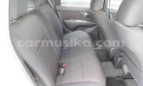 Acheter Occasion Voiture Nissan Livina Blanc à Beitbridge, Matabeleland South Acheter Occasion Voiture Nissan Livina Blanc à Beitbridge, Matabeleland South