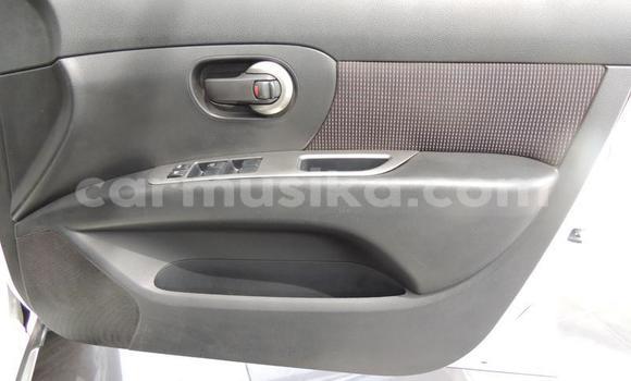 Acheter Occasion Voiture Nissan Livina Blanc à Beitbridge, Matabeleland South Acheter Occasion Voiture Nissan Livina Blanc à Beitbridge, Matabeleland South