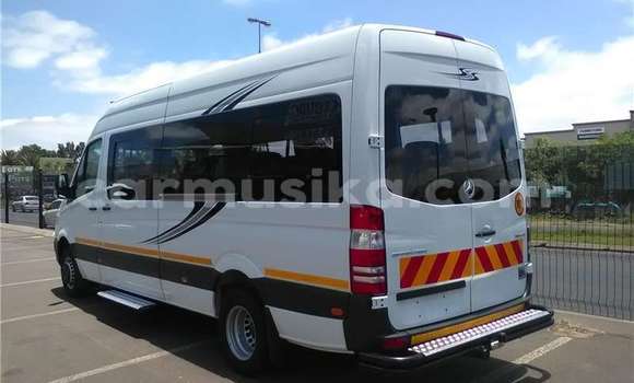 Tenga Tsaru Mercedes‒Benz S–Class Chena Mota in Harare in Harare Tenga Tsaru Mercedes‒Benz S–Class Chena Mota in Harare in Harare