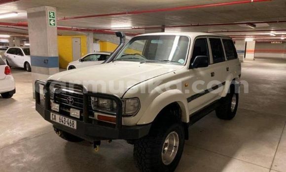 Buy Used Toyota Land Cruiser White Car in Beitbridge in Matabeleland South Buy Used Toyota Land Cruiser White Car in Beitbridge in Matabeleland South