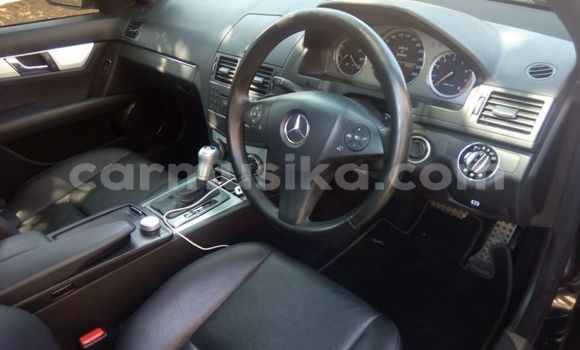 Acheter Occasion Voiture Mercedes‒Benz 250 Noir à Beitbridge, Matabeleland South Acheter Occasion Voiture Mercedes‒Benz 250 Noir à Beitbridge, Matabeleland South