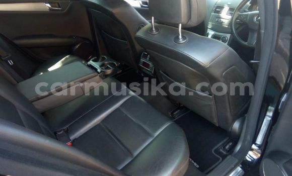 Acheter Occasion Voiture Mercedes‒Benz 250 Noir à Beitbridge, Matabeleland South Acheter Occasion Voiture Mercedes‒Benz 250 Noir à Beitbridge, Matabeleland South