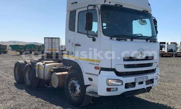 Acheter Occasion Voiture Nissan 280ZX Blanc à Beitbridge, Matabeleland South Acheter Occasion Voiture Nissan 280ZX Blanc à Beitbridge, Matabeleland South