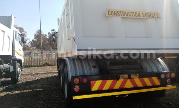 Acheter Occasion Voiture Nissan 280ZX Blanc à Beitbridge, Matabeleland South Acheter Occasion Voiture Nissan 280ZX Blanc à Beitbridge, Matabeleland South