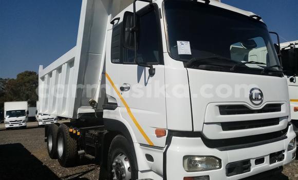 Acheter Occasion Voiture Nissan 280ZX Blanc à Beitbridge, Matabeleland South Acheter Occasion Voiture Nissan 280ZX Blanc à Beitbridge, Matabeleland South