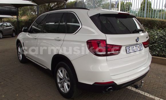Acheter Occasion Voiture BMW X5 Blanc à Beitbridge, Matabeleland South Acheter Occasion Voiture BMW X5 Blanc à Beitbridge, Matabeleland South