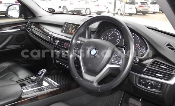 Acheter Occasion Voiture BMW X5 Blanc à Beitbridge, Matabeleland South Acheter Occasion Voiture BMW X5 Blanc à Beitbridge, Matabeleland South