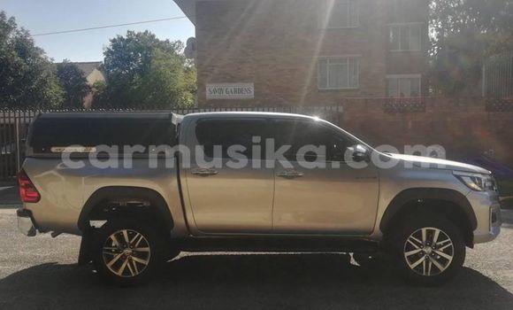 Acheter Occasion Voiture Toyota Hilux Gris à Beitbridge, Matabeleland South Acheter Occasion Voiture Toyota Hilux Gris à Beitbridge, Matabeleland South