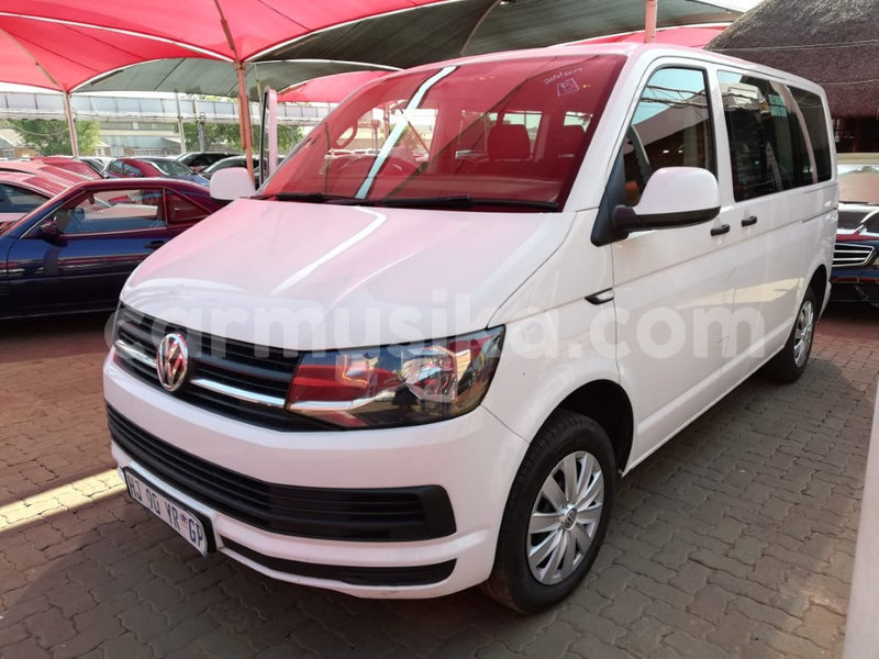 Big with watermark volkswagen caravelle matabeleland south beitbridge 10212