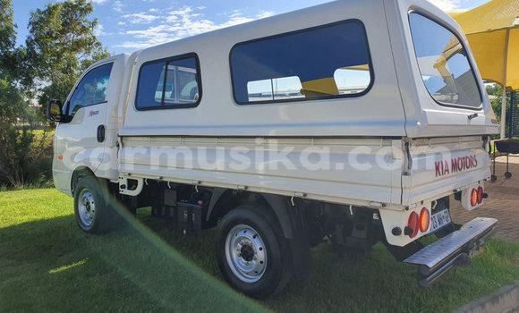 Tenga Tsaru Kia Carens Chena Mota in Beitbridge in Matabeleland South Tenga Tsaru Kia Carens Chena Mota in Beitbridge in Matabeleland South