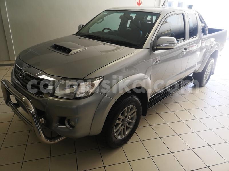 Big with watermark toyota hilux matabeleland south beitbridge 10226