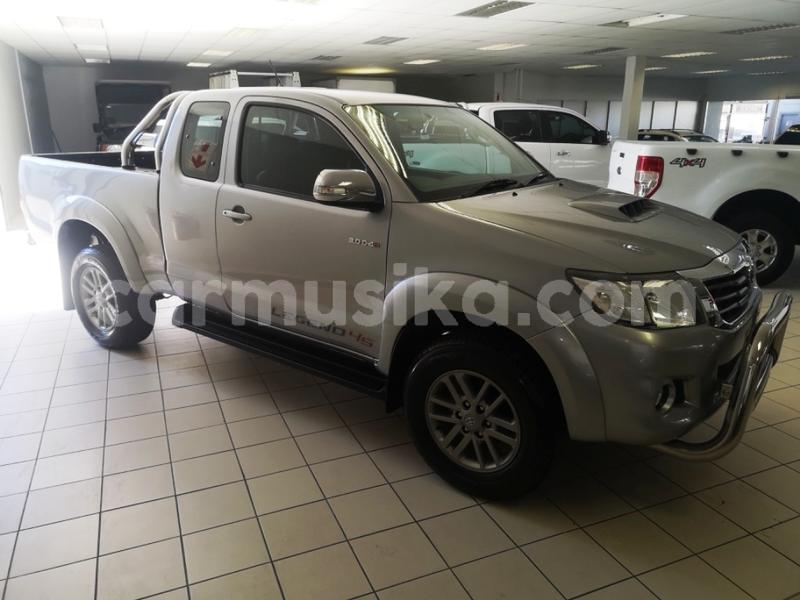 Big with watermark toyota hilux matabeleland south beitbridge 10226