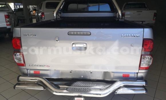 Acheter Occasion Voiture Toyota Hilux Gris à Beitbridge, Matabeleland South Acheter Occasion Voiture Toyota Hilux Gris à Beitbridge, Matabeleland South