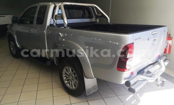 Acheter Occasion Voiture Toyota Hilux Gris à Beitbridge, Matabeleland South Acheter Occasion Voiture Toyota Hilux Gris à Beitbridge, Matabeleland South