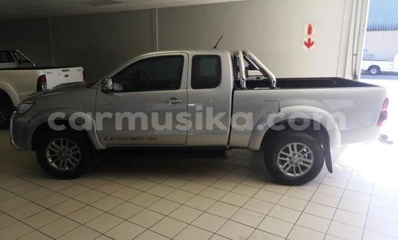 Acheter Occasion Voiture Toyota Hilux Gris à Beitbridge, Matabeleland South Acheter Occasion Voiture Toyota Hilux Gris à Beitbridge, Matabeleland South