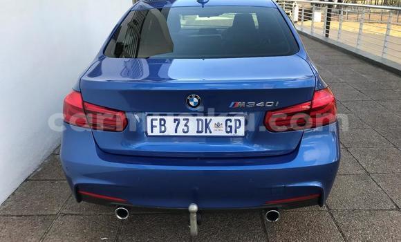 Nunua Ilio tumika BMW 3–Series Bluu Gari ndani ya Belvedere nchini Harare Nunua Ilio tumika BMW 3–Series Bluu Gari ndani ya Belvedere nchini Harare