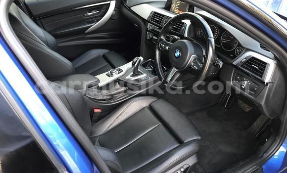 Nunua Ilio tumika BMW 3–Series Bluu Gari ndani ya Belvedere nchini Harare Nunua Ilio tumika BMW 3–Series Bluu Gari ndani ya Belvedere nchini Harare