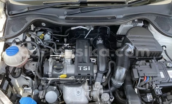 Tenga Tsaru Volkswagen Polo Chena Mota in Beitbridge in Matabeleland South Tenga Tsaru Volkswagen Polo Chena Mota in Beitbridge in Matabeleland South