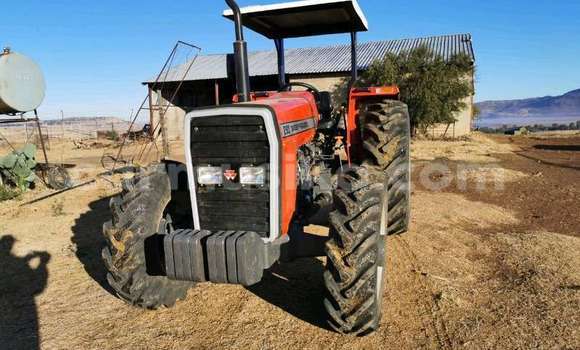 Acheter Occasion Utilitaire Caterpillar 120 Rouge à Harare, Harare Acheter Occasion Utilitaire Caterpillar 120 Rouge à Harare, Harare