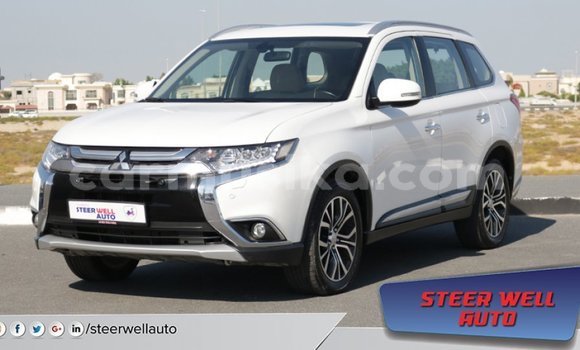 Acheter Import Voiture Mitsubishi Outlander Blanc à Import - Dubai, Harare Acheter Import Voiture Mitsubishi Outlander Blanc à Import - Dubai, Harare