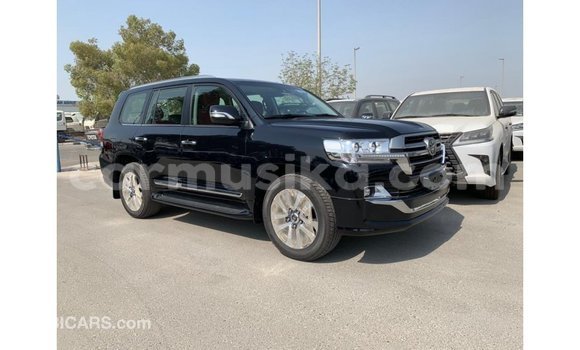 Acheter Import Voiture Toyota Land Cruiser Noir à Import - Dubai, Harare Acheter Import Voiture Toyota Land Cruiser Noir à Import - Dubai, Harare