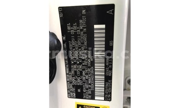 Tenga Imported Toyota Highlander Chena Mota in Import - Dubai in Harare Tenga Imported Toyota Highlander Chena Mota in Import - Dubai in Harare