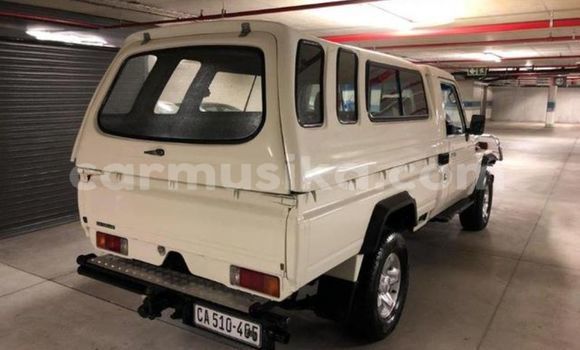 Tenga Tsaru Toyota Land Cruiser Chena Mota in Beitbridge in Matabeleland South Tenga Tsaru Toyota Land Cruiser Chena Mota in Beitbridge in Matabeleland South