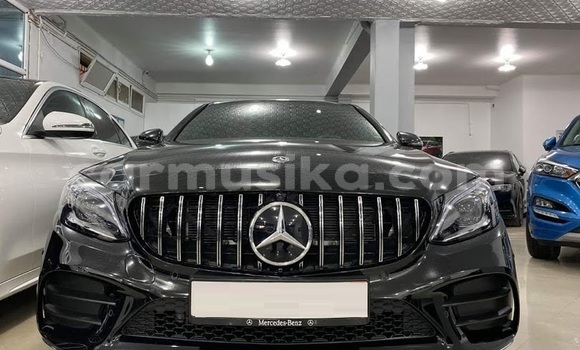 Acheter Occasion Voiture Mercedes‒Benz GLC Noir à Beitbridge, Matabeleland South Acheter Occasion Voiture Mercedes‒Benz GLC Noir à Beitbridge, Matabeleland South
