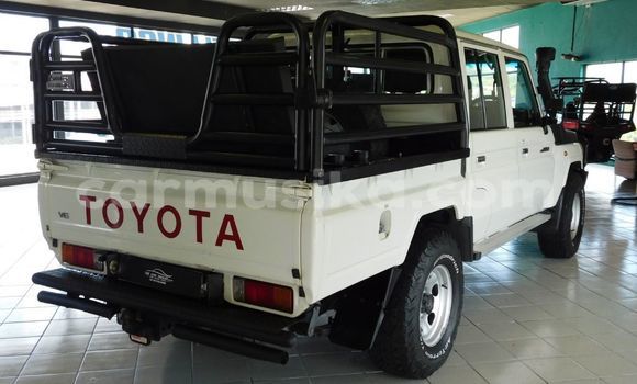 Acheter Occasion Voiture Toyota Land Cruiser Blanc à Borrowdale, Harare Acheter Occasion Voiture Toyota Land Cruiser Blanc à Borrowdale, Harare