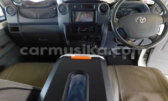 Acheter Occasion Voiture Toyota Land Cruiser Blanc à Borrowdale, Harare Acheter Occasion Voiture Toyota Land Cruiser Blanc à Borrowdale, Harare