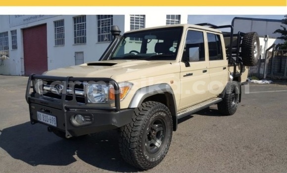 Acheter Occasion Voiture Toyota Land Cruiser Blanc à Beitbridge, Matabeleland South Acheter Occasion Voiture Toyota Land Cruiser Blanc à Beitbridge, Matabeleland South
