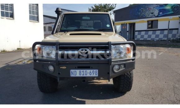 Acheter Occasion Voiture Toyota Land Cruiser Blanc à Beitbridge, Matabeleland South Acheter Occasion Voiture Toyota Land Cruiser Blanc à Beitbridge, Matabeleland South