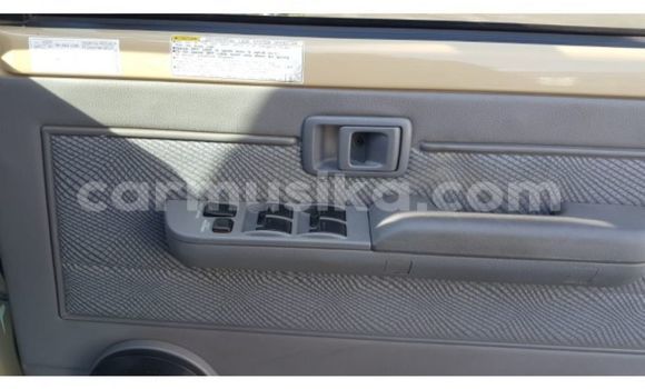 Acheter Occasion Voiture Toyota Land Cruiser Blanc à Beitbridge, Matabeleland South Acheter Occasion Voiture Toyota Land Cruiser Blanc à Beitbridge, Matabeleland South