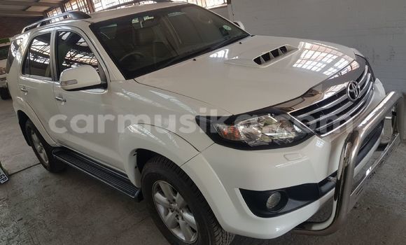 Tenga Tsaru Toyota Fortuner Chena Mota in Beitbridge in Matabeleland South Tenga Tsaru Toyota Fortuner Chena Mota in Beitbridge in Matabeleland South