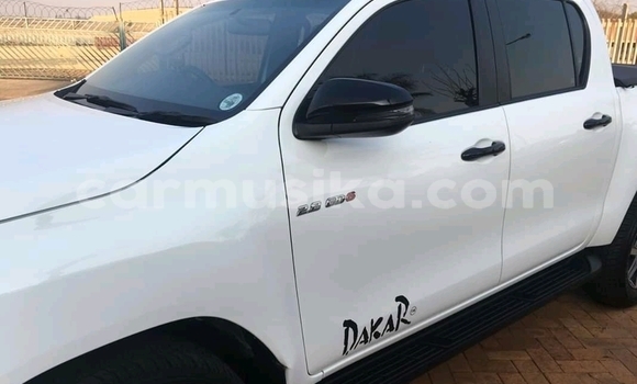Nunua Ilio tumika Toyota Hilux Nyeupe Gari ndani ya Beitbridge nchini Matabeleland Kusini Nunua Ilio tumika Toyota Hilux Nyeupe Gari ndani ya Beitbridge nchini Matabeleland Kusini