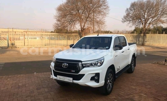 Nunua Ilio tumika Toyota Hilux Nyeupe Gari ndani ya Beitbridge nchini Matabeleland Kusini Nunua Ilio tumika Toyota Hilux Nyeupe Gari ndani ya Beitbridge nchini Matabeleland Kusini