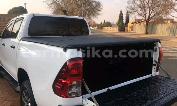 Nunua Ilio tumika Toyota Hilux Nyeupe Gari ndani ya Beitbridge nchini Matabeleland Kusini Nunua Ilio tumika Toyota Hilux Nyeupe Gari ndani ya Beitbridge nchini Matabeleland Kusini