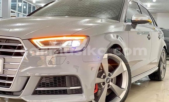 Acheter Occasion Voiture Audi RS3 Autre à Beitbridge, Matabeleland South Acheter Occasion Voiture Audi RS3 Autre à Beitbridge, Matabeleland South