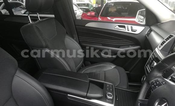 Nunua Ilio tumika Mercedes‒Benz M–Class Nyeupe Gari ndani ya Beitbridge nchini Matabeleland Kusini Nunua Ilio tumika Mercedes‒Benz M–Class Nyeupe Gari ndani ya Beitbridge nchini Matabeleland Kusini