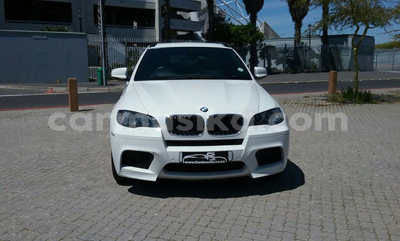 Acheter Occasion Voiture BMW X6 M Blanc à Beitbridge, Matabeleland South Acheter Occasion Voiture BMW X6 M Blanc à Beitbridge, Matabeleland South
