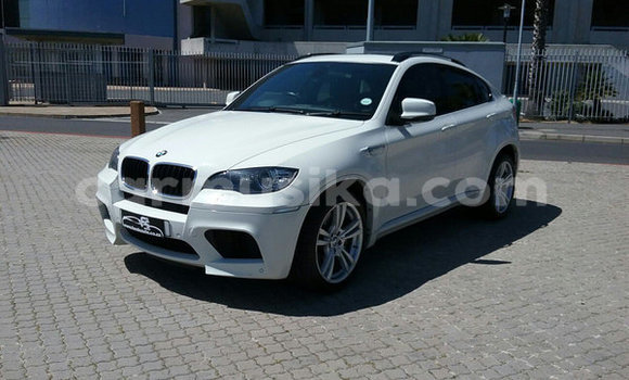 Acheter Occasion Voiture BMW X6 M Blanc à Beitbridge, Matabeleland South Acheter Occasion Voiture BMW X6 M Blanc à Beitbridge, Matabeleland South