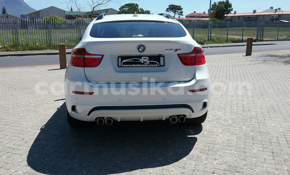 Acheter Occasion Voiture BMW X6 M Blanc à Beitbridge, Matabeleland South Acheter Occasion Voiture BMW X6 M Blanc à Beitbridge, Matabeleland South