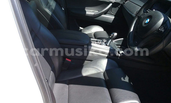 Acheter Occasion Voiture BMW X6 M Blanc à Beitbridge, Matabeleland South Acheter Occasion Voiture BMW X6 M Blanc à Beitbridge, Matabeleland South