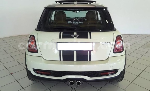 Tenga Tsaru MINI Cooper Zvimwe Mota in Beitbridge in Matabeleland South Tenga Tsaru MINI Cooper Zvimwe Mota in Beitbridge in Matabeleland South
