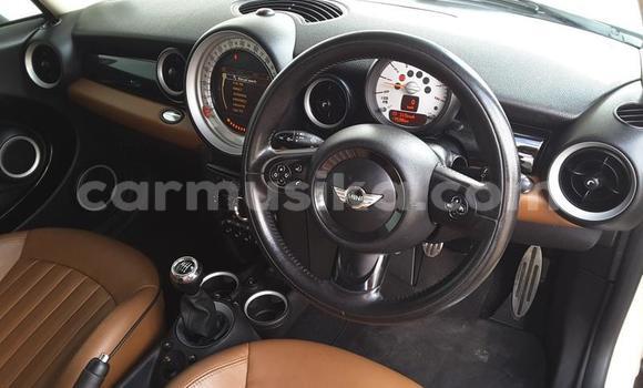 Tenga Tsaru MINI Cooper Zvimwe Mota in Beitbridge in Matabeleland South Tenga Tsaru MINI Cooper Zvimwe Mota in Beitbridge in Matabeleland South